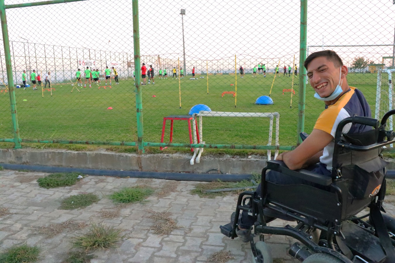 Engelli taraftarın Urfaspor aşkı engel tanımıyor