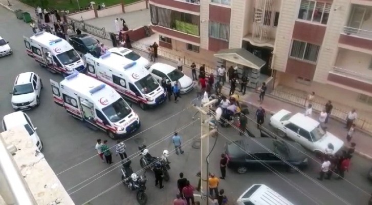 Şanlıurfa'da sokak ortasında çatışma: yaralılar var