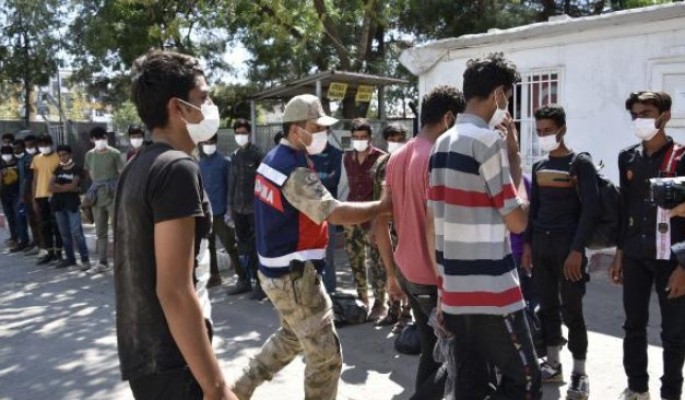 Şanlıurfa'da 22 kaçak göçmen yakalandı