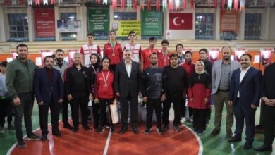 Büyükşehir Belediyesi dart turnuvasında 10 madalya kazandı