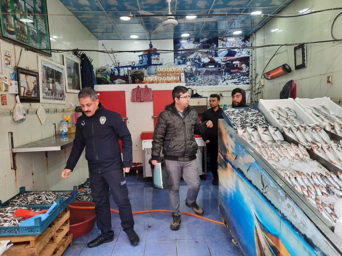 Viranşehir'de balık tezgahları denetlendi