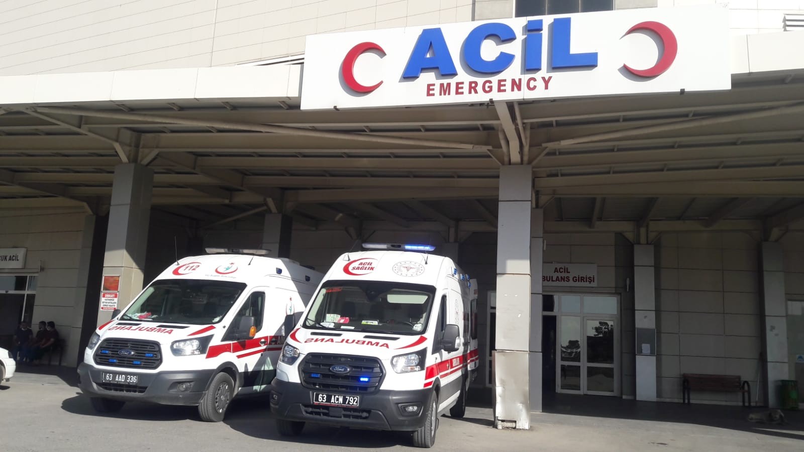 Urfa'da işçilerin taşıyan araç kaza yaptı: 13 yaralı