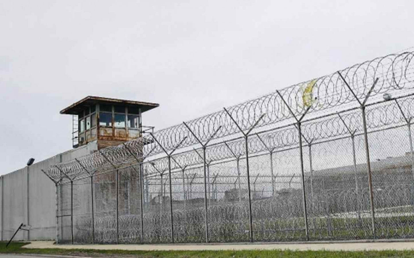 Açık cezaevlerindeki hükümlülerin izin süreleri 2 ay uzatıldı