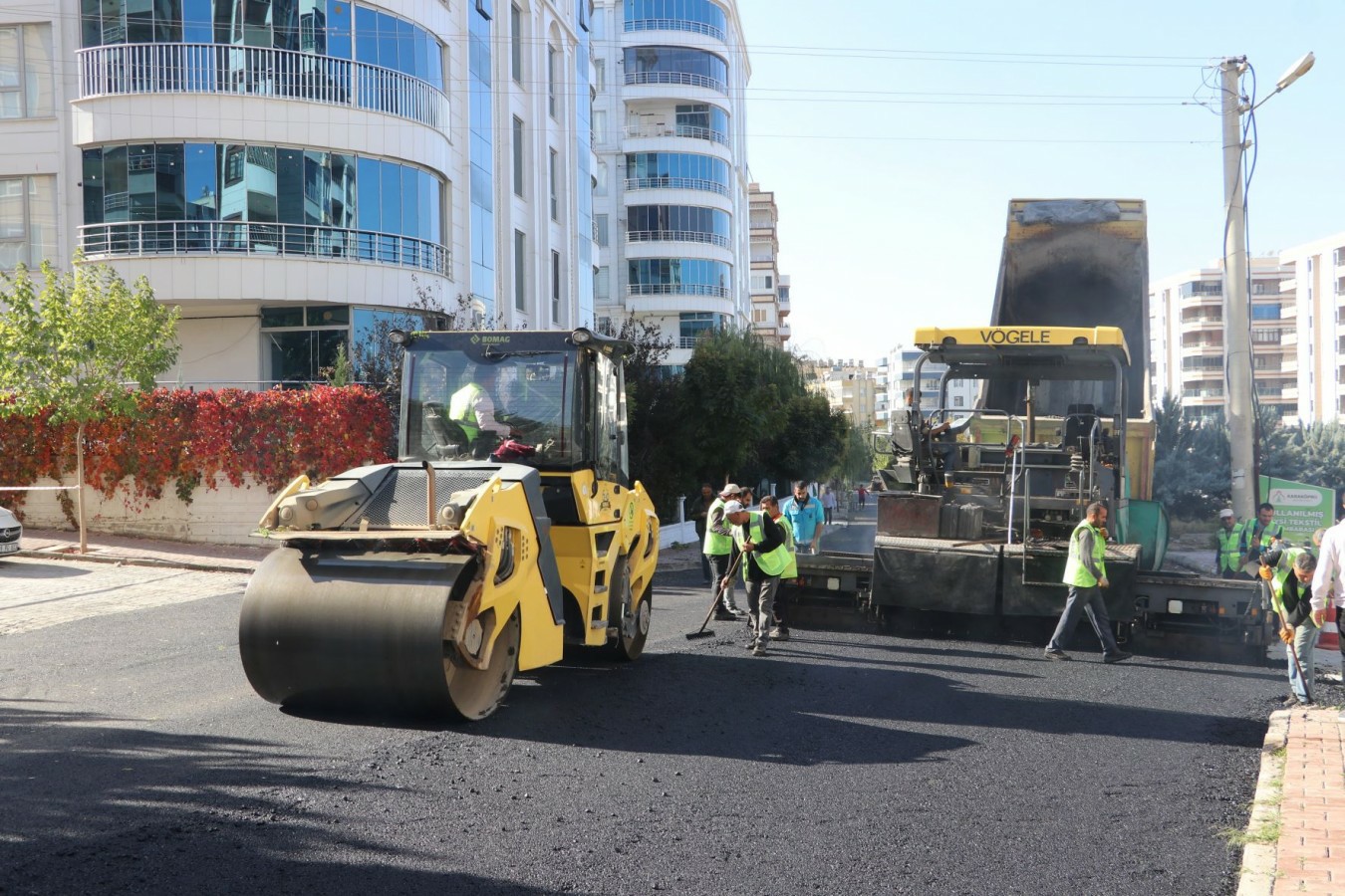 Karaköprü'deki 4 mahallede yeni yol açma çalışmaları