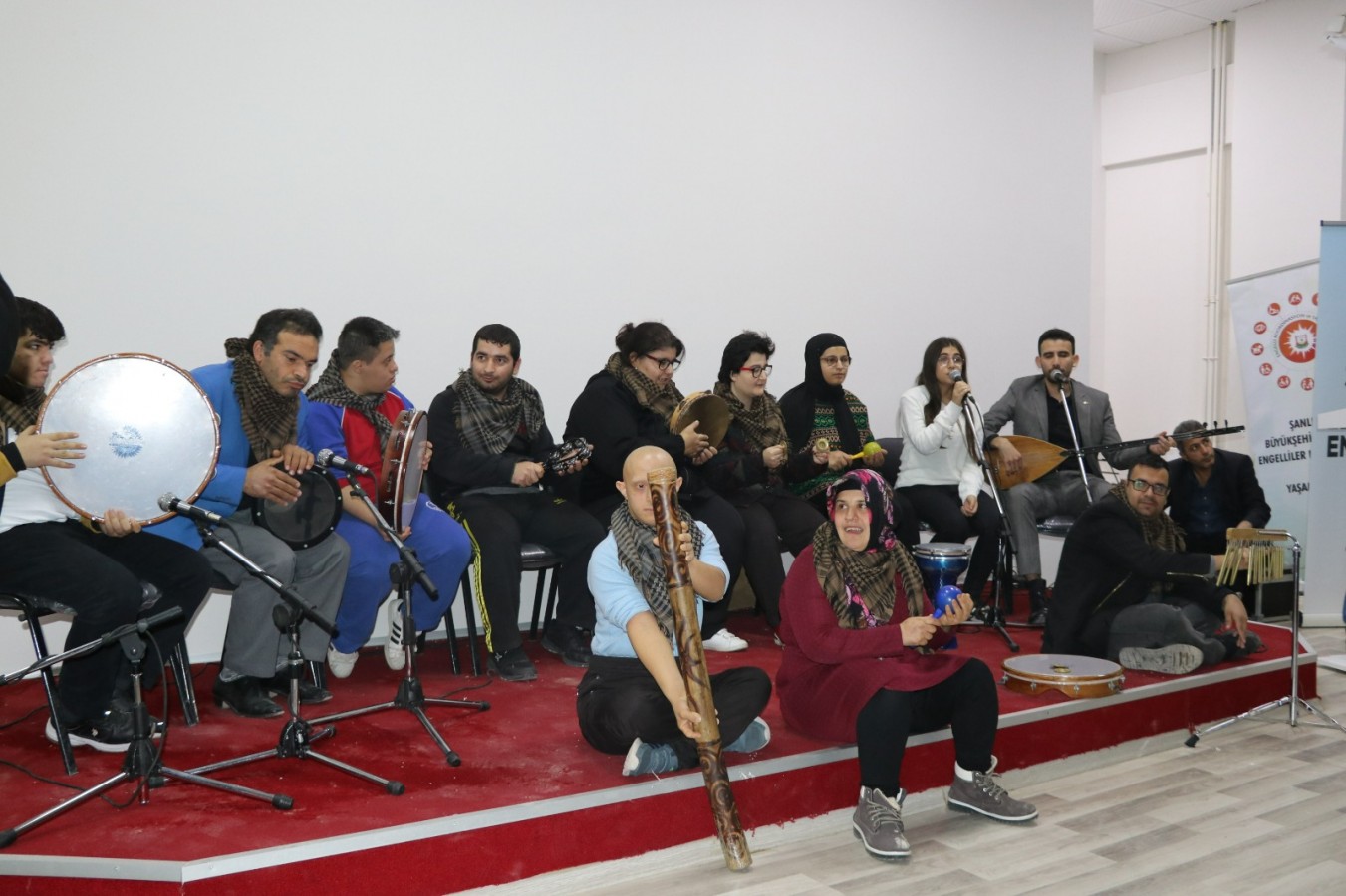 Urfa'da engelli bireyler konser düzenledi