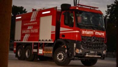 Urfa'da seyir halindeki tır yandı