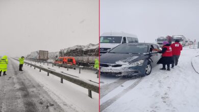 Şanlıurfa- Diyarbakır yolunda ulaşıma kar engeli