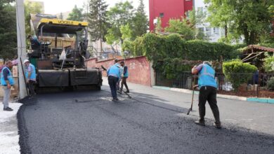 Haliliye'de sıcak asfalt çalışmaları devam ediyor
