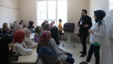 Haliliye'de uzman psikologlardan kadınlara çocuklarla iletişim semineri