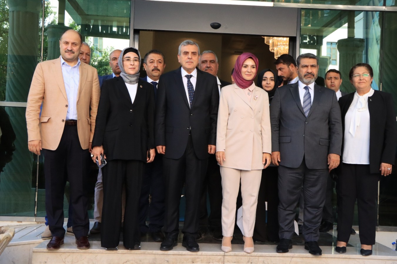 Bakan Mahinur Özdemir Göktaş'tan Başkan Beyazgül'e ziyaret