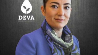 Essum Aslan partisinden istifa etti