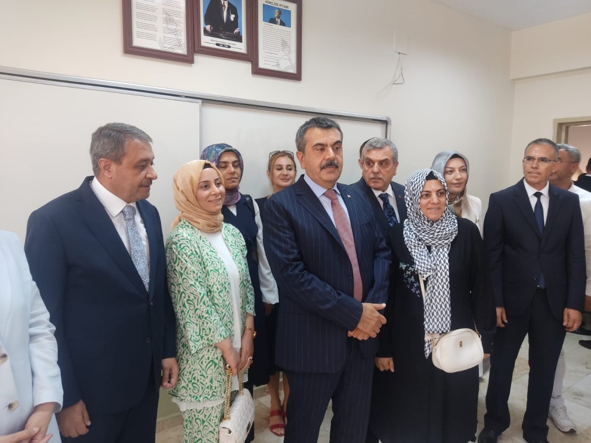 Milli Eğitim Bakanından Asım Sultanoğlu'na destek