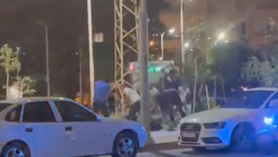 Urfa'da sopalı kavgada iki grup rastgele birbirine girdi