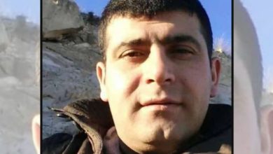 Atatürk Barajı'nda güvenlik görevlisi olarak görev yapan Serdar Bağıran, iddiaya göre, görev sırasında dengesini kaybedip sırtüstü düştü ve hayatını kaybetti.