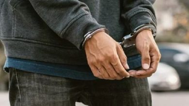 Şanlıurfa’da emniyet ekipleri tarafından yapılan operasyonda narkotik suçlardan aranan 2 şahıs yakalanarak cezaevine teslim edildi.