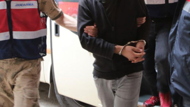 Bozova’da JASAT ekipleri, fıstık tarlasındaki ürünleri çalmaya çalışan şüphelileri suçüstü yakaladı.