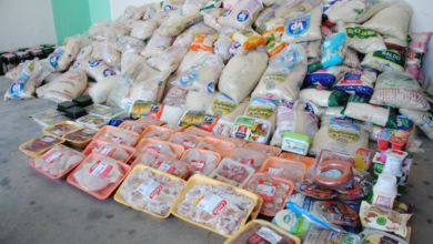 Şanlıurfa Büyükşehir Belediyesi zabıta ekipleri, marketlerde yaptıkları denetimlerde 1.500 ton tarihi geçmiş pirince el koyarak imha etti.