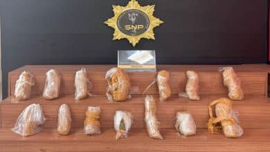 Şanlıurfa İl Emniyet Müdürlüğü ekiplerinin il genelinde gerçekleştirdiği operasyonda 8 kilo uyuşturucu (skunk) maddesi ele geçirildi. Operasyon kapsamında 1 şüpheli şahıs ise gözaltına alındı.