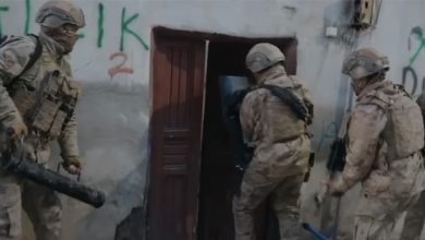 Şanlıurfa merkezli dört ilde, Şanlıurfa Cumhuriyet Başsavcılığı'nın talimatıyla terör örgütü PKK-KCK/PYD-YPG'ye yönelik operasyonlar düzenlendi. Bu operasyonlarda toplam 18 kişi gözaltına alındı.