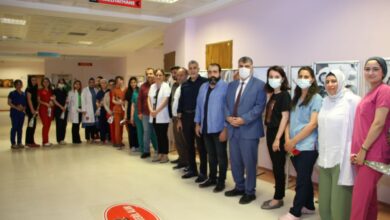 İl Sağlık Müdürü ebelerin gününü kutladı