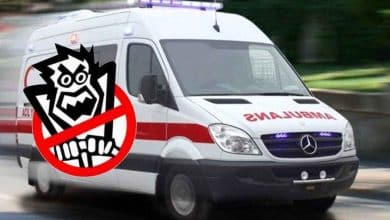 Bozova ilçesinde direksiyon hâkimiyetini kaybeden sürücünün kullandığı minibüs devrildi