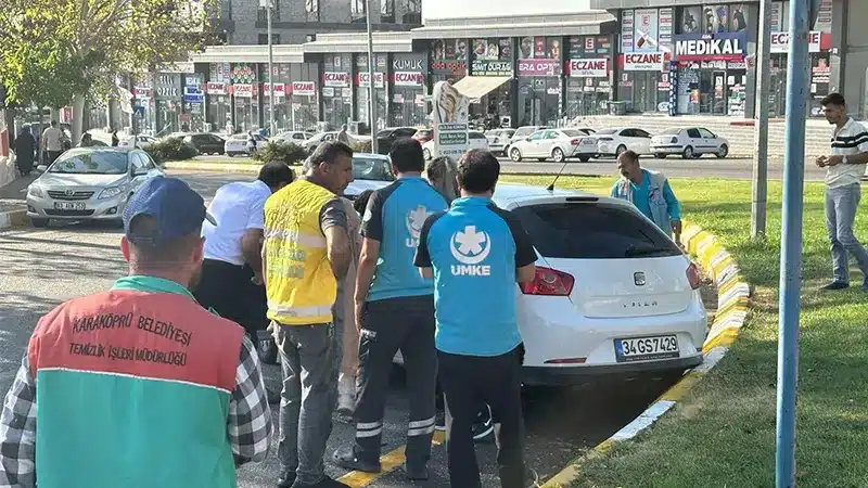 Haliliye ilçesindeki kazada araçta maddi hasar oluştu, anne ve kızın sağlık durumu iyi