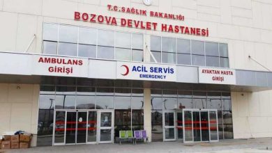 Bozova ilçesinde sulama kuyusundaki arızayı tamir etmek için kuyuya inen 27 yaşındaki Mehmet Çiçek, elektrik akımına kapılarak yaşamını yitirdi.