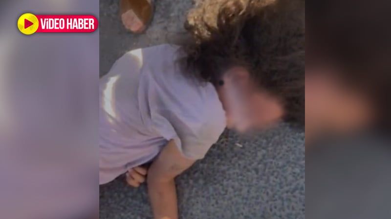 Şanlıurfa’nın Karaköprü ilçesinde yolun karşısına geçmeye çalışan kız çocuğu araç çarpması sonucu yaşamını yitirdi.