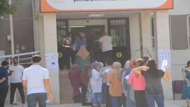 KPSS’ye girecek adayların kimlik nedeniyle mağduriyet yaşamaması için Şanlıurfa’daki il ve ilçe nüfus müdürlükleri, sınav sabahı hizmet verecek.