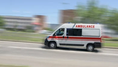 Haliliye ilçesinde iki otomobilin kavşakta çarpışması sonucu meydana gelen kazada 5 kişi yaralandı. Yaralıların sağlık durumlarının iyi olduğu öğrenildi.