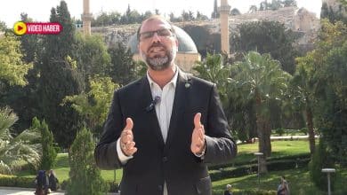 HÜDA PAR Şanlıurfa İl Başkanı Faruk Polat, kentte son günlerde düzenlenen “Cadılar Bayramı” temalı etkinliklerin toplumsal değerlere zarar verdiğini belirterek, gençliği hedef alan kültürel projelere tepki gösterdi.