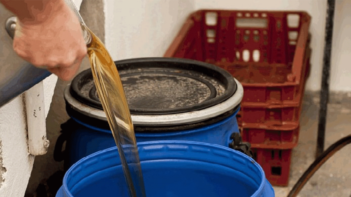 Haliliye Belediyesi, yıllık yaklaşık 2 ton bitkisel atık yağın satışına yönelik açık artırma usulüyle ihale düzenleyeceğini duyurdu. İhale 25 Aralık 2025’te gerçekleştirilecek.