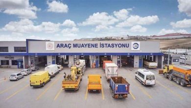 Yıl sonu yoğunluğu nedeniyle TÜVTÜRK, 28 Aralık Pazar günü Türkiye genelindeki tüm araç muayene istasyonlarını hizmete açacağını duyurdu.