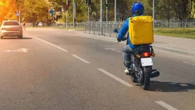 Dijital platformlarda çalışan motorlu kuryeler artan maliyetlere karşı 18-20 Ocak’ta paket dağıtımını durdurma kararı aldı. Şanlıurfa’da da eylem nedeniyle teslimatlarda ciddi aksamalar bekleniyor.