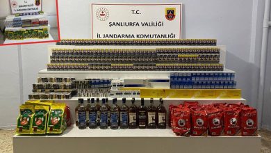 Şanlıurfa İl Jandarma Komutanlığı ekipleri, Viranşehir ilçesinde tütün ve alkol kaçakçılığına yönelik düzenlenen operasyonlarda çok sayıda kaçak ürün ele geçirdi.