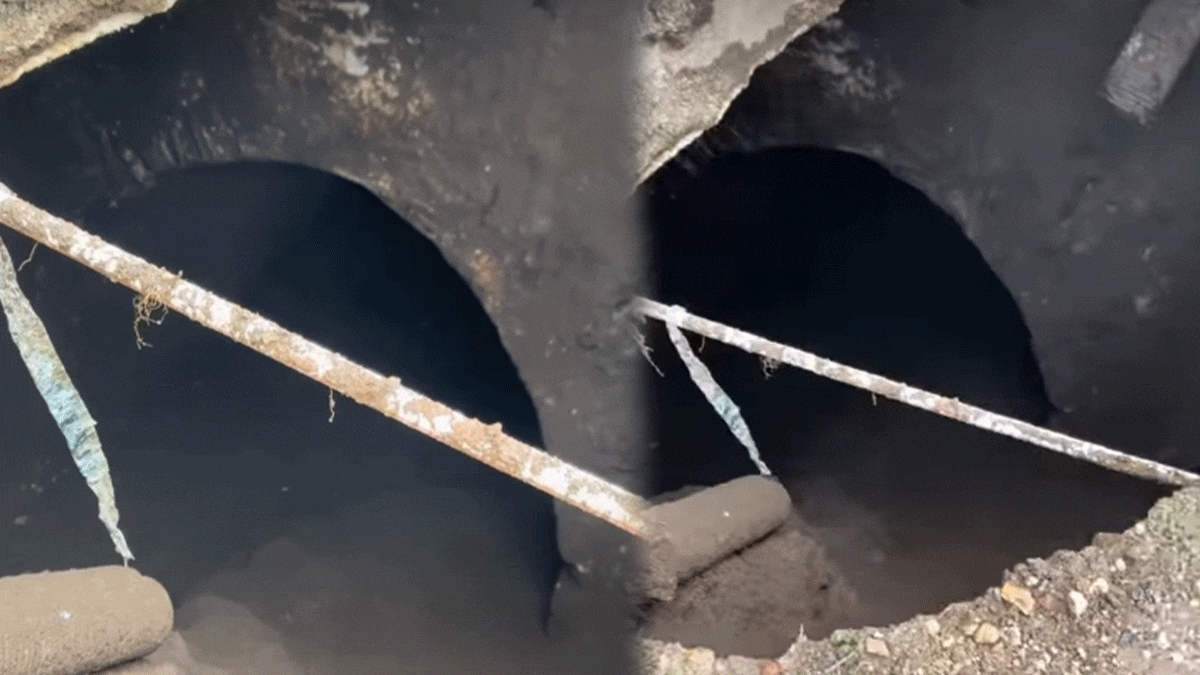 Siverek’in kırsal Başbük Mahallesi’nde yoğun yağışların ardından meydana gelen toprak çökmesiyle, yaklaşık 3 bin yıllık olduğu öne sürülen mağara benzeri bir yapı gün yüzüne çıktı.